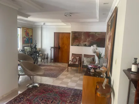 Selena Palace