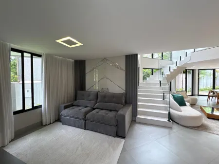 Sobrado Jardins Madri