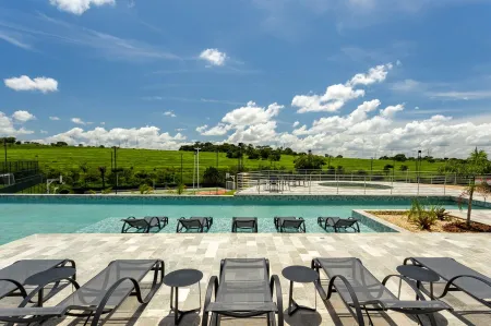 Lote Vinhas Flamboyant