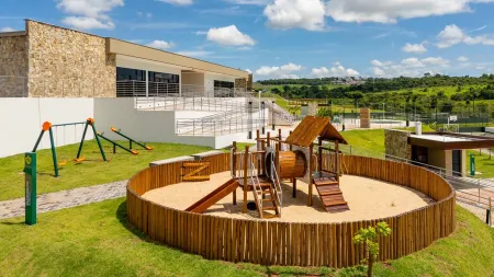 Lote Vinhas Flamboyant