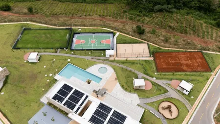 Lote Vinhas Flamboyant