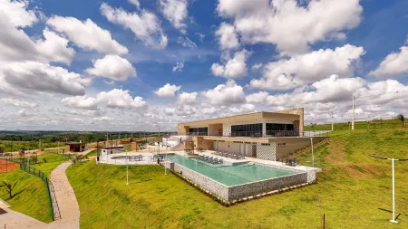 Lote Vinhas Flamboyant