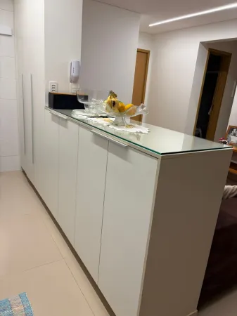 Flow Residence