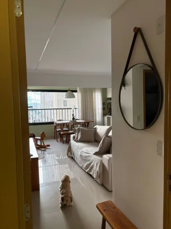 Flow Residence