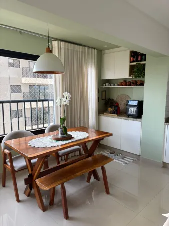 Flow Residence