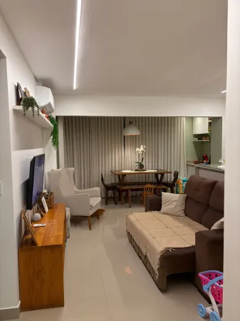 Flow Residence