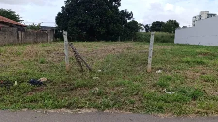 Lote no Setor Vila Rosa