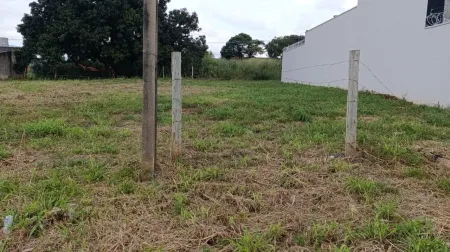 Lote no Setor Vila Rosa