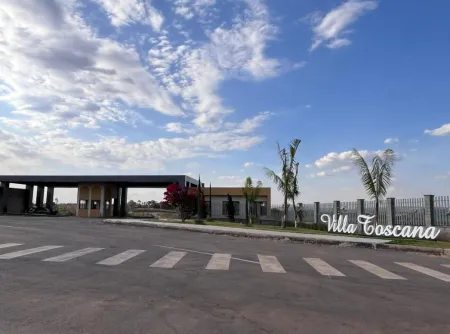 Lote Condominio Villa Toscana