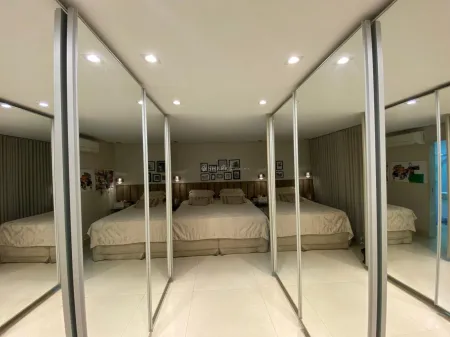 Mundi Consciente Square