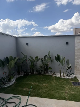 Sobrado Jardins Versalhes