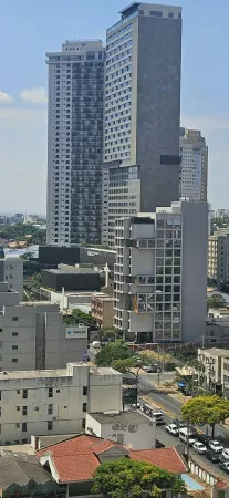 Wide Praça do Sol