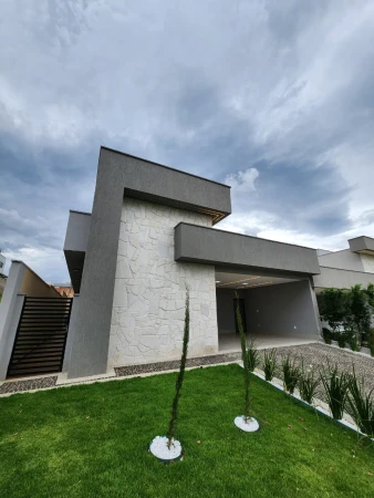 Casa Jardim Veneza