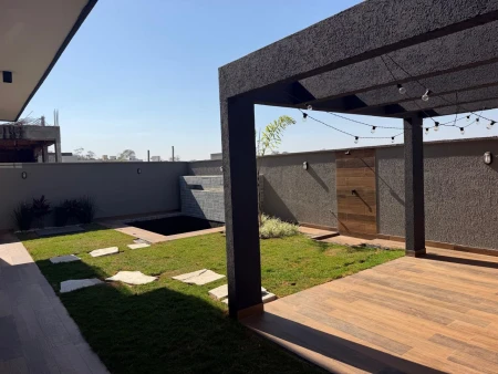 Sobrado Jardins Nápoles