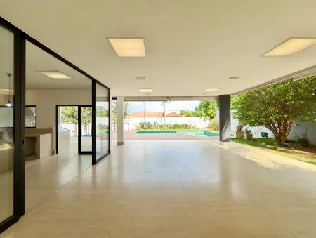 Sobrado Jardins Milão