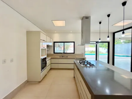 Sobrado Jardins Milão