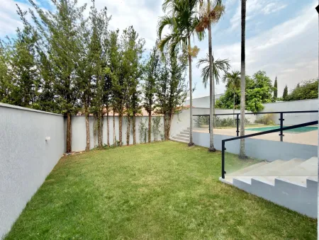 Sobrado Jardins Milão