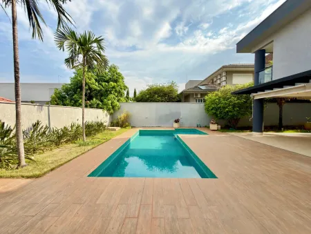 Sobrado Jardins Milão