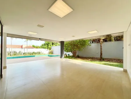 Sobrado Jardins Milão