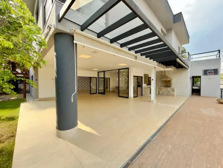 Sobrado Jardins Milão