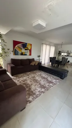 Sobrado Jardins Madri