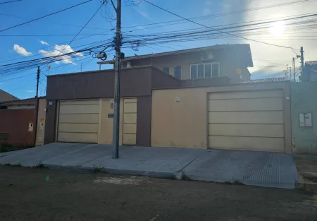 Sobrado no Jardim Atlântico