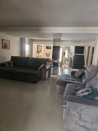 Sobrado no Jardim Atlântico