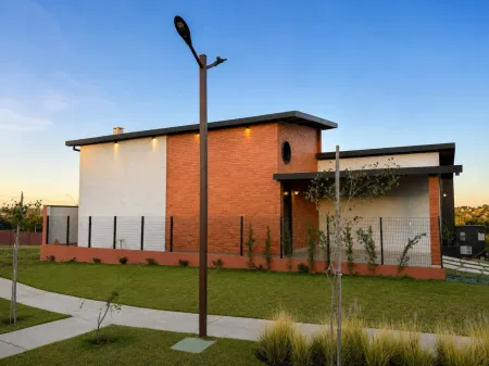Sobrado Jardins Versalhes