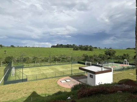 Lote no Vinhas Flamboyant