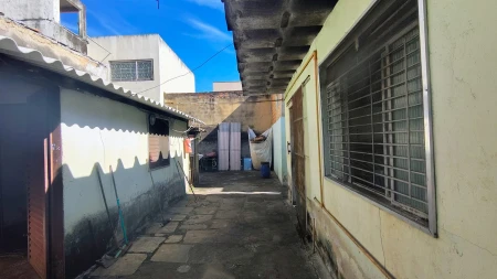 Casa Comercial No Setor Coimbra