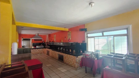 Casa Comercial No Setor Coimbra