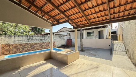 Casa Residencial Village Garavelo