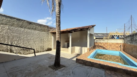 Casa Residencial Village Garavelo