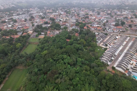 Área na Vila Maria Luiza