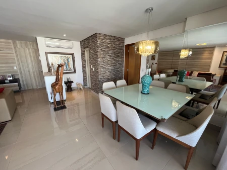 Moment Living Square