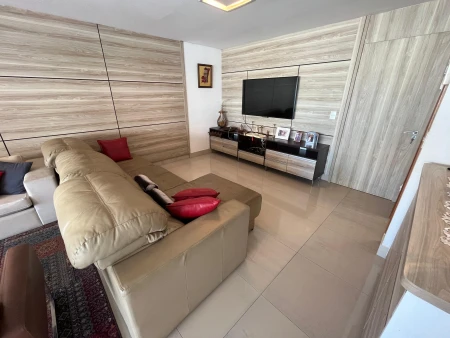 Moment Living Square