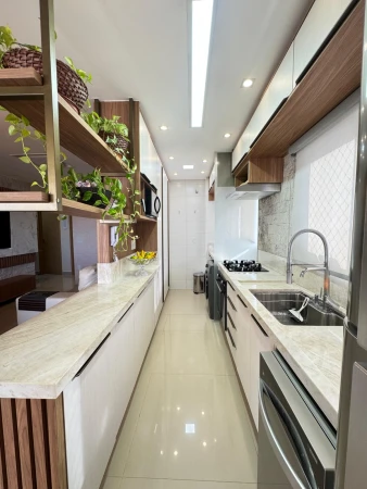 Flow Residence