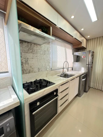 Flow Residence