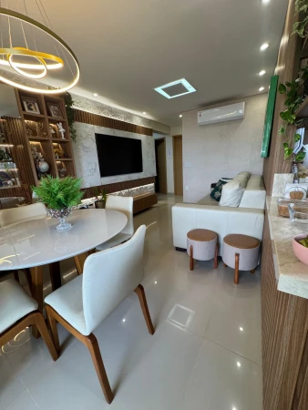 Flow Residence