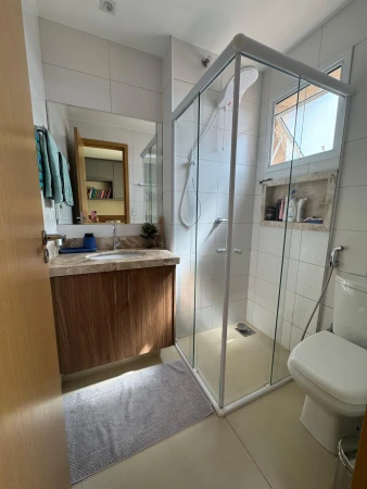 Flow Residence