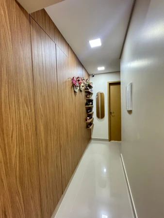 Flow Residence
