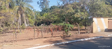 Terreno com Casa Vale das Brisas