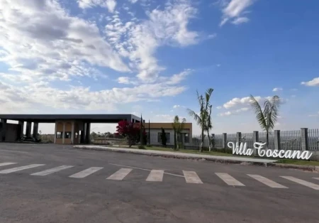 Lote Condomínio Villa Toscana