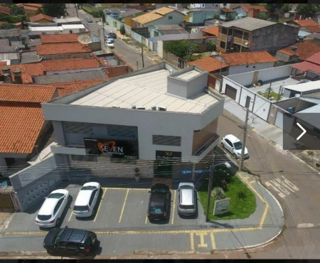 Prédio Comercial Água Branca