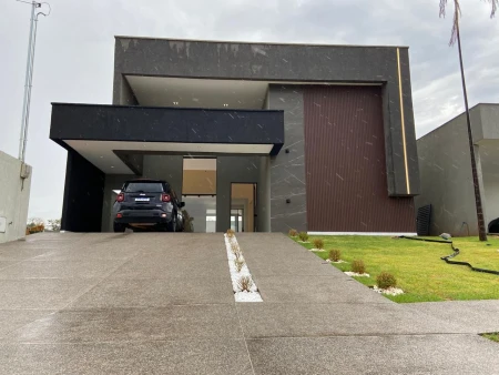 Casa Térrea Condomínio Copacabana
