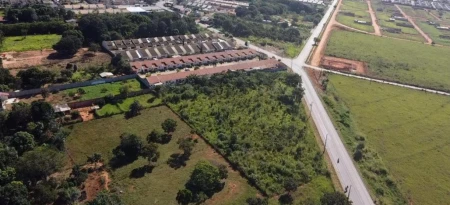 Área em Senador Canedo