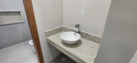 Sobrado no Parque Anhanguera