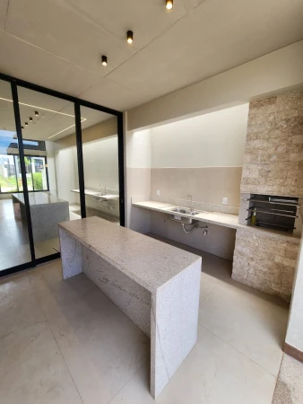 Sobrado Jardins Capri