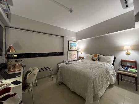 Flat Golden Tulip