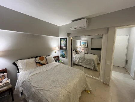 Flat Golden Tulip